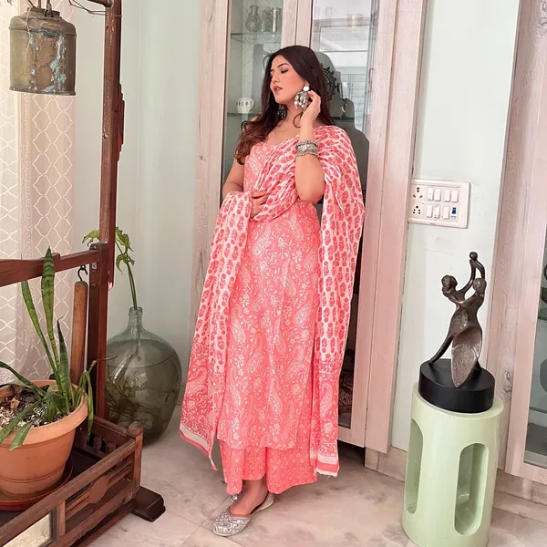 Peach_Cotton_A_Line_Sleeveless_Kurta_Palazzo_Dupatta_Set_For_Women