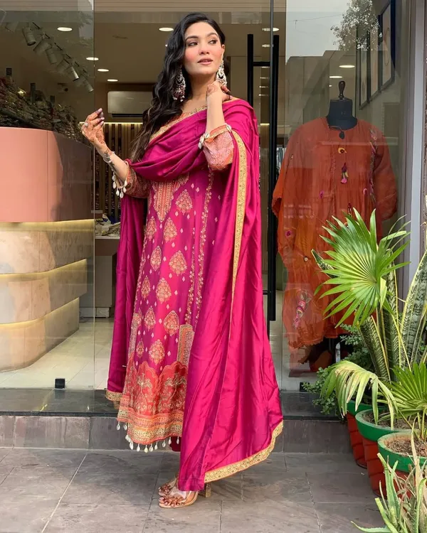 Pink_Diamond_Silk_Embroidered_Kurti_Pant_Dupatta_Set_For_Women