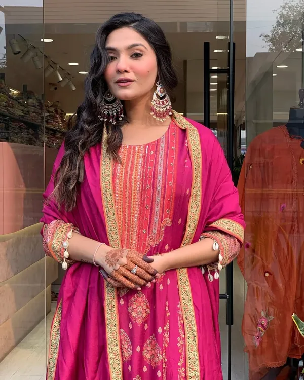 Pink_Diamond_Silk_Embroidered_Kurti_Pant_Dupatta_Set_For_Women