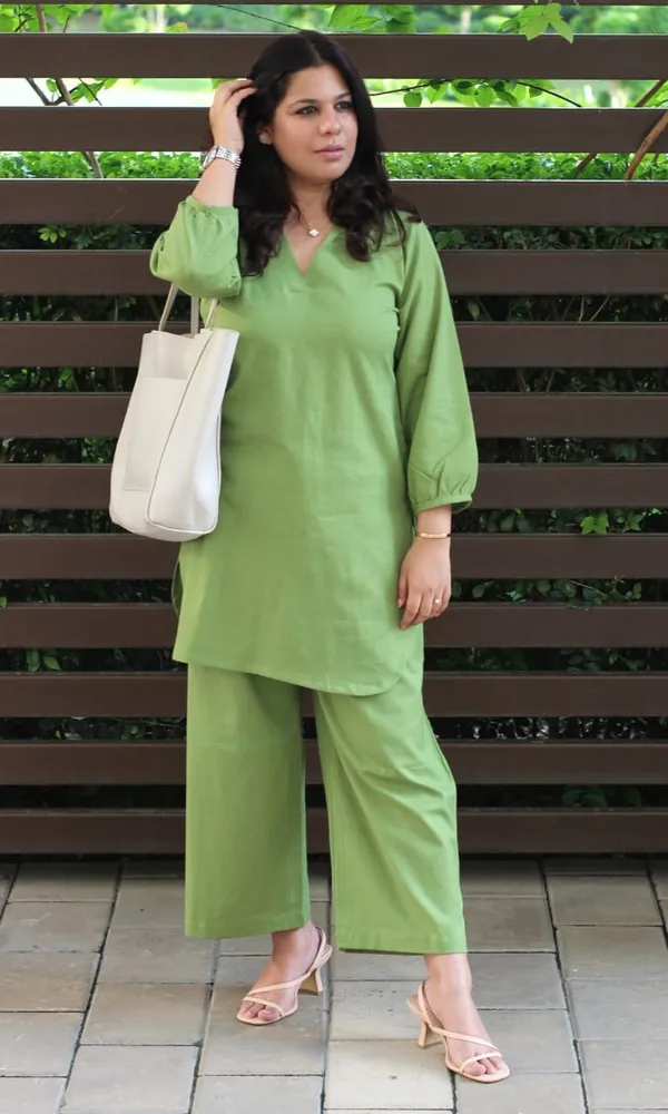 Mehendi_Green_Cotton_Slub_Solid_Kurti_With_Pant_For_Women