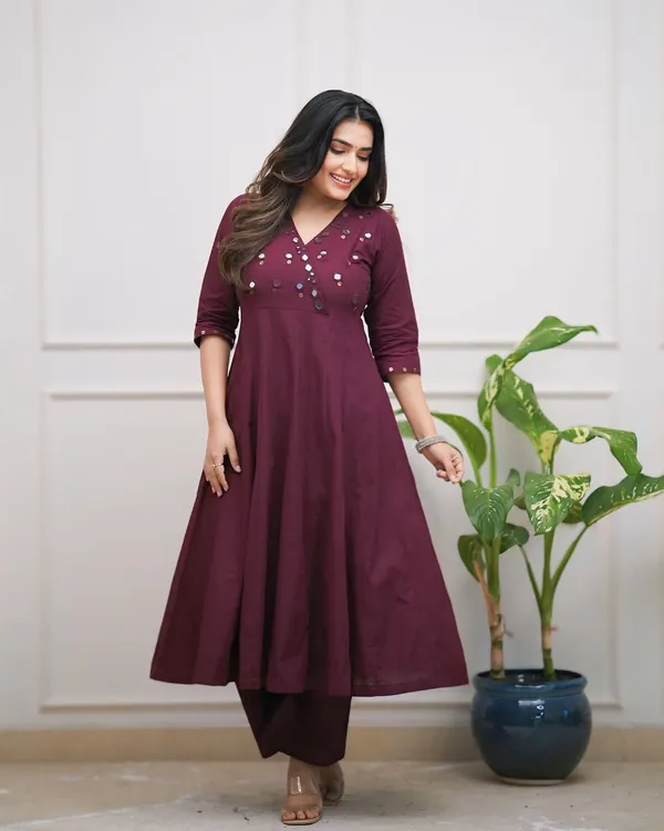 Maroon_Rayon_Premium_And_Elegant_Kurta_And_Pant_Set_For_Women