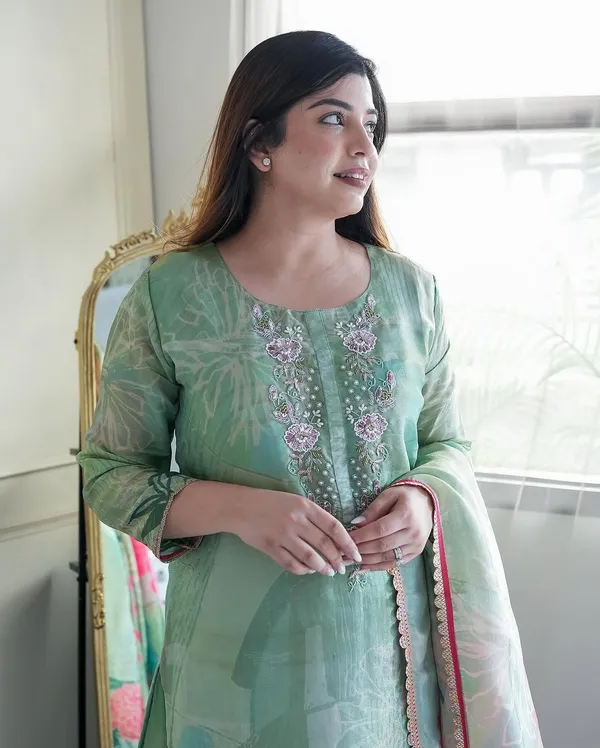 Green_Chinon_Pearl_Embroidered_Kurta_With_Pant_And_Dupatta_Set_For_Women