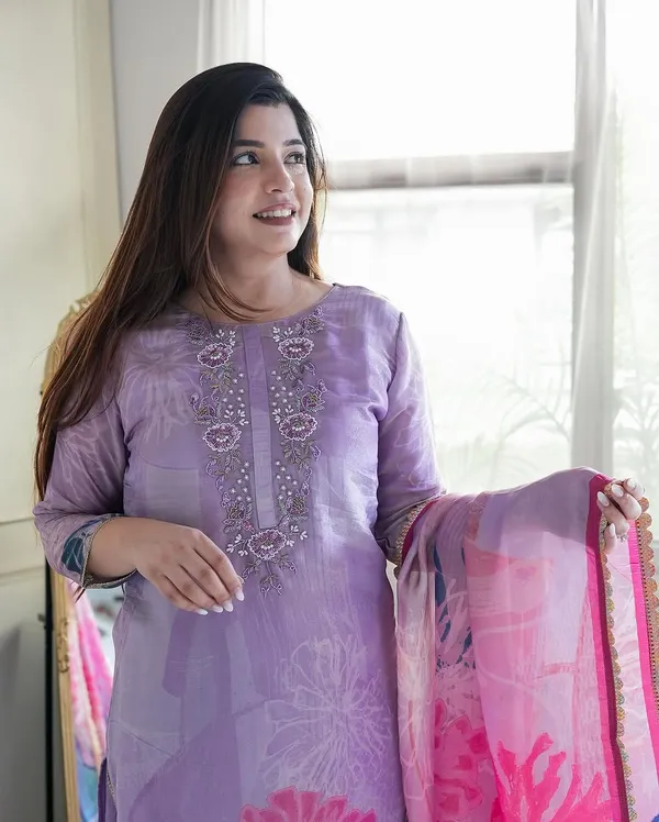 Purple_Chinon_Pearl_Embroidered_Kurta_With_Pant_And_Dupatta_Set_For_Women