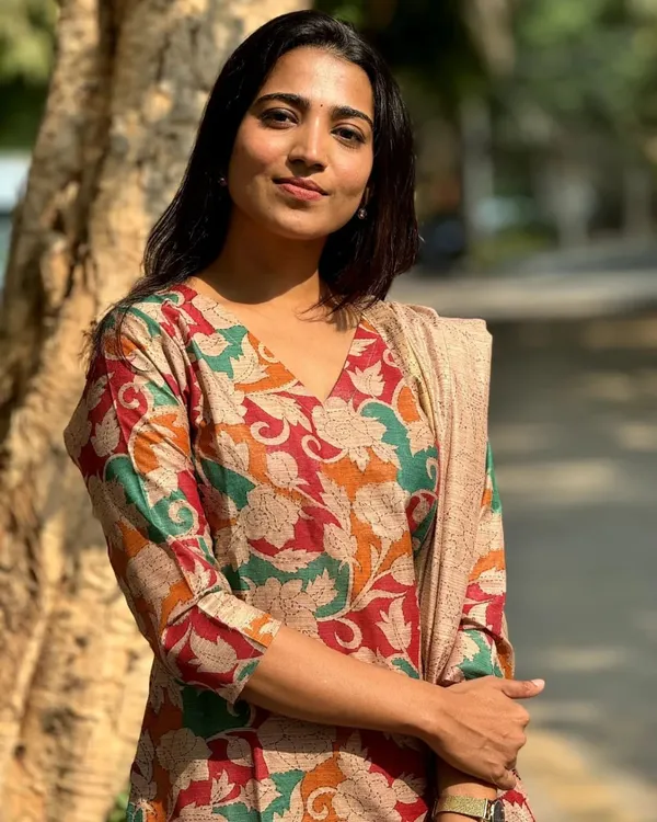 Chocolate_Cotton_Straight_Fit_Kurti_Pant_Dupatta_Set_For_Women