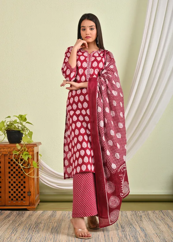 Pink_Cotton_Buti_Printed_Straight_Kurti_With_Pant_Dupatta_Set_For_Women