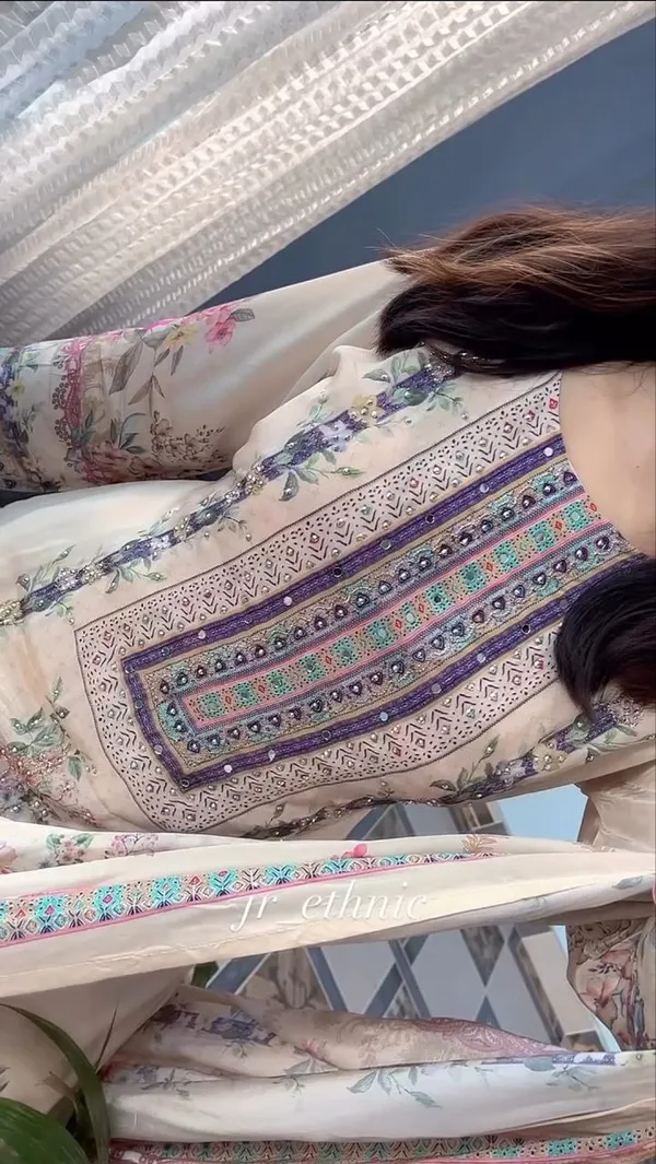 Lilac_Silk_Embroidered_Kurti_Pant_Dupatta_Set_For_Women