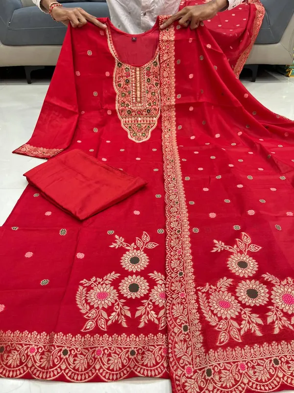 Red_Banarasi_Silk_Zari_Embroidered_Kurti_Pant_Dupatta_Set_For_Women