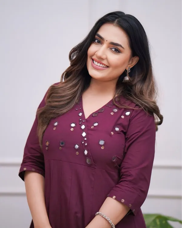 Maroon_Rayon_Premium_And_Elegant_Kurta_And_Pant_Set_For_Women