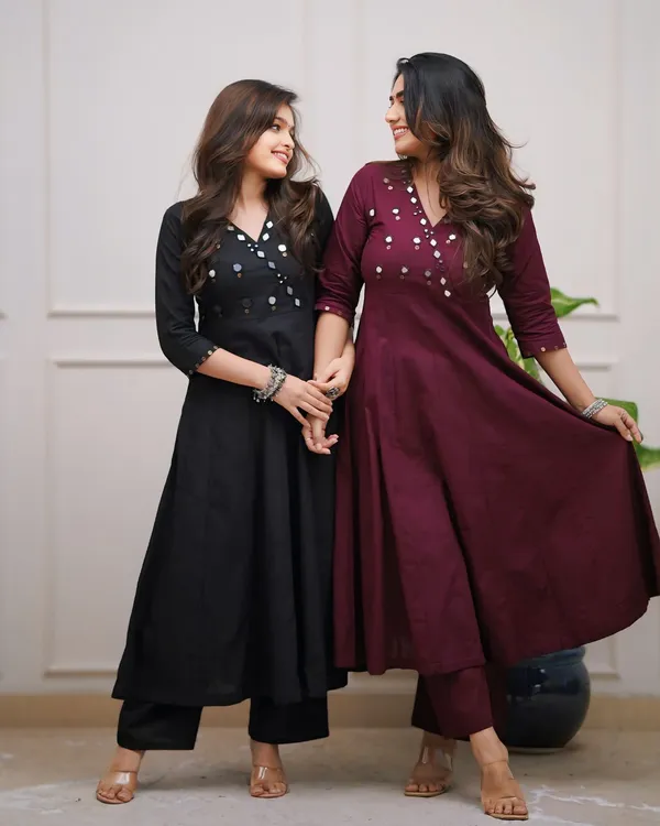 Black_Rayon_Premium_And_Elegant_Kurta_And_Pant_Set_For_Women
