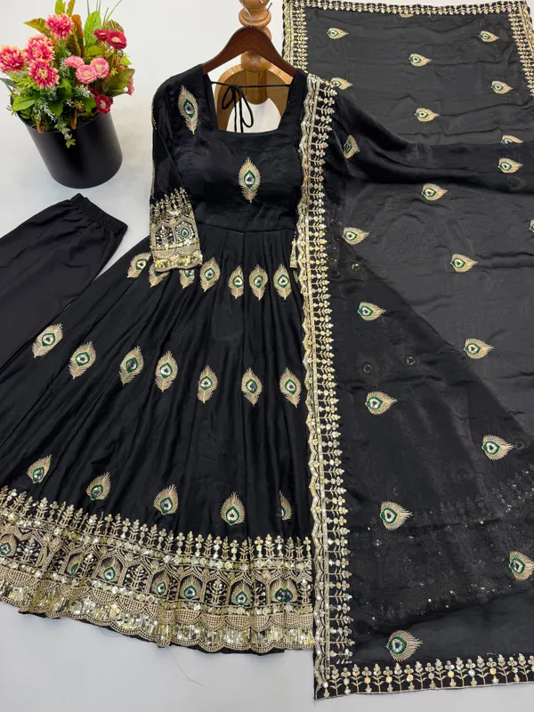 Riddhilya_Black_Peacock_Motif_Anarkali_with_Embellished_Dupatta_