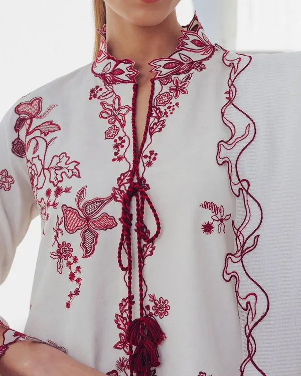 Riddhilya_Ivory_&_Maroon_Floral_Embroidered_Kurta_Set_with_Dupatta