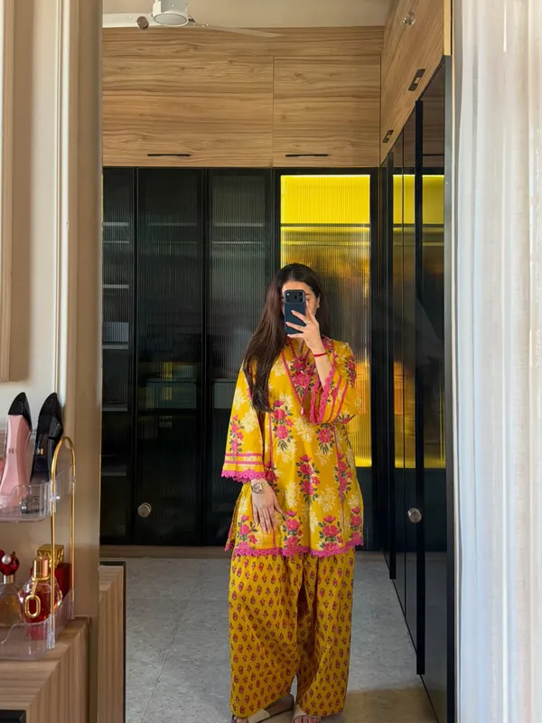 Riddhilya_Mustard_Yellow_Floral_Print_Kurti_&_Palazzo_Set_with_Pink_Lace