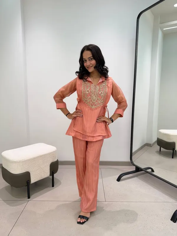 Riddhilya_Peach_Embroidered_Kurti_Pant_Set