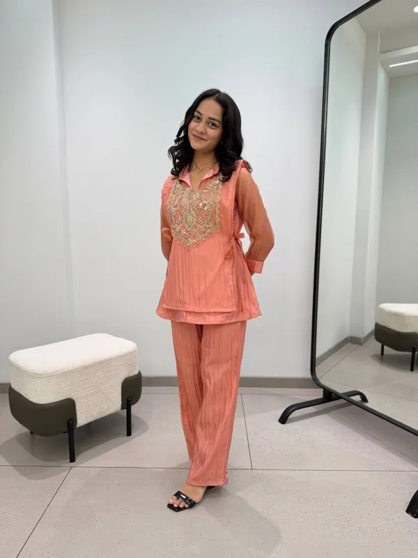 Riddhilya_Peach_Embroidered_Kurti_Pant_Set