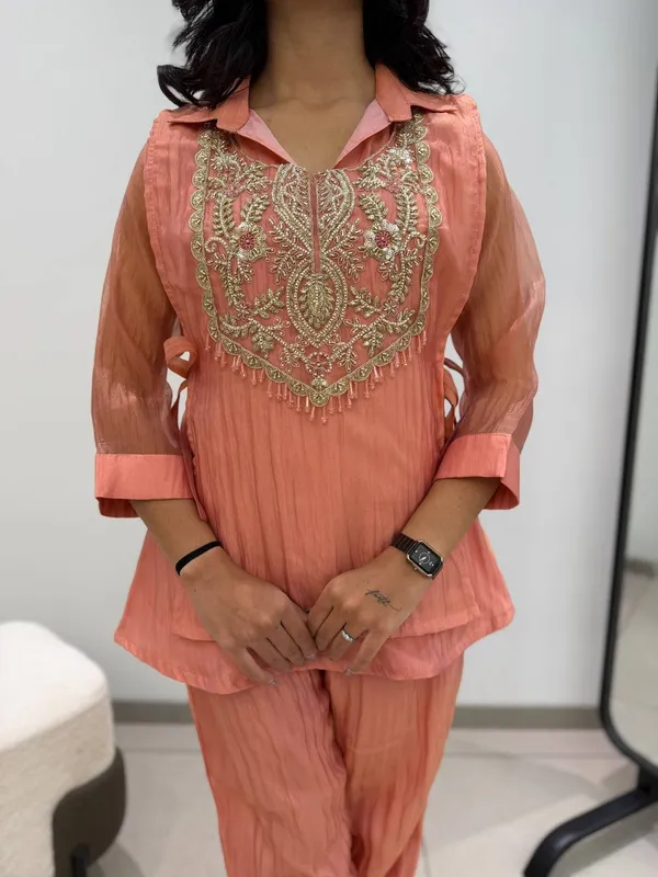 Riddhilya_Peach_Embroidered_Kurti_Pant_Set