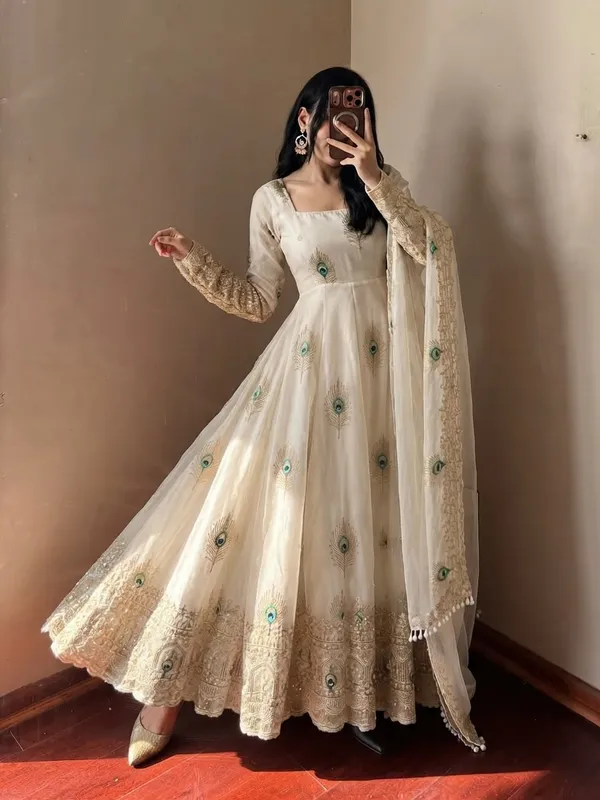 Riddhilya_Peacock_Motif_Anarkali_with_Embellished_Dupatta
