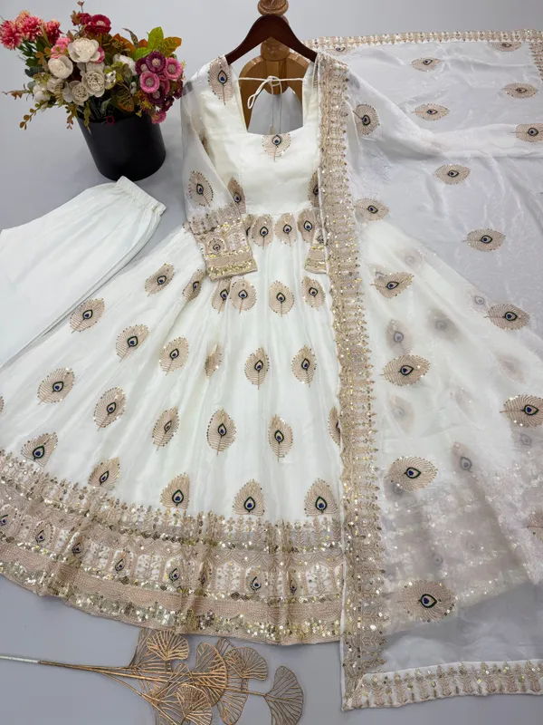 Riddhilya_Peacock_Motif_Anarkali_with_Embellished_Dupatta
