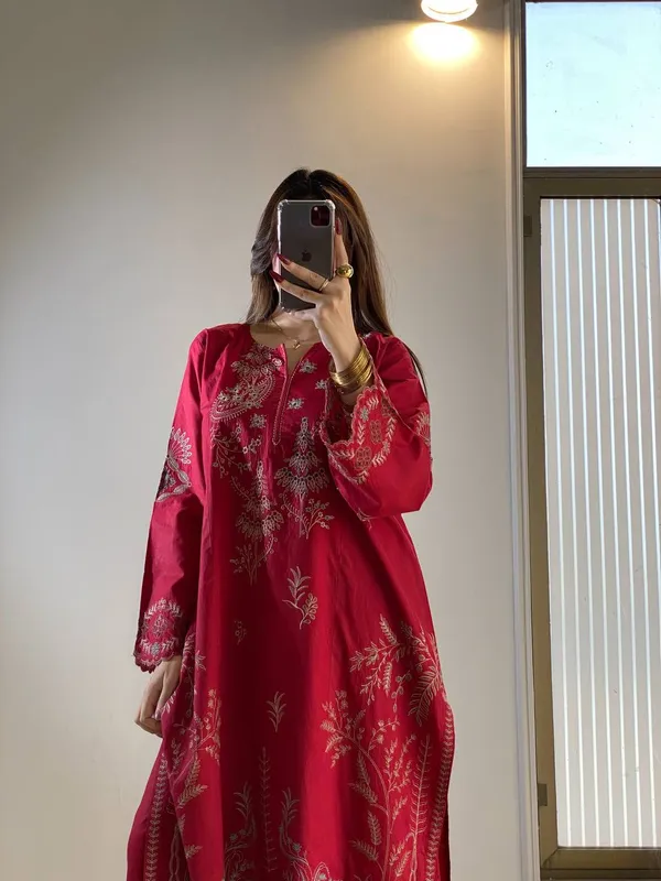 Riddhilya_Ruby_Bloom_–_Red_Floral_Embroidered_Kurti