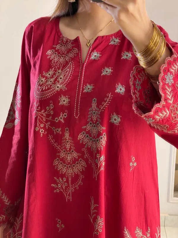 Riddhilya_Ruby_Bloom_–_Red_Floral_Embroidered_Kurti