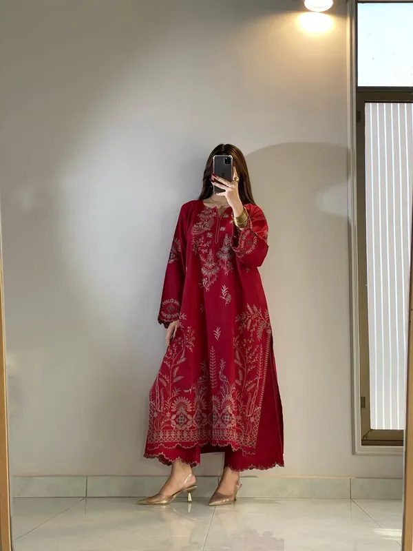 Riddhilya_Ruby_Bloom_–_Red_Floral_Embroidered_Kurti