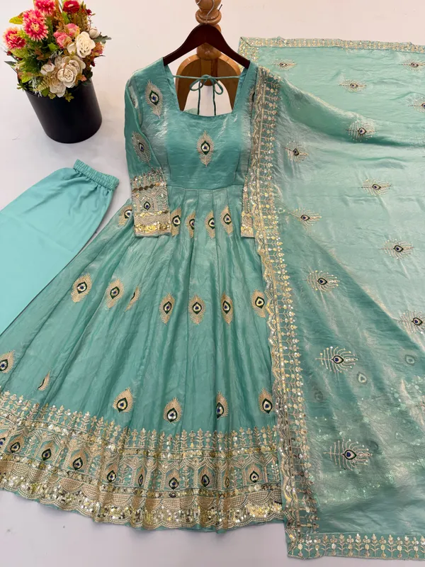 Riddhilya_Variyali_Peacock_Motif_Anarkali_with_Embellished_Dupatta