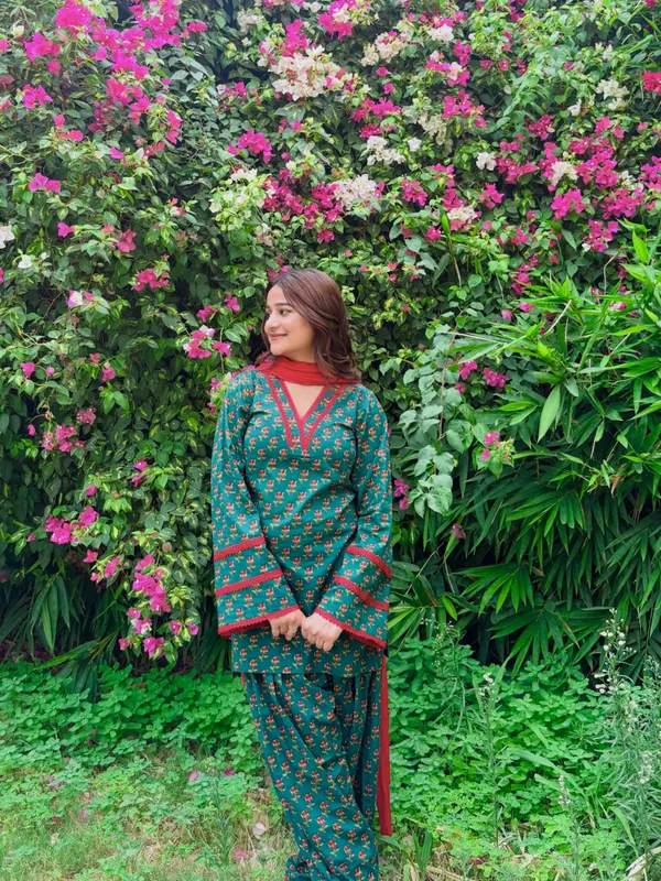 Riddhilya_Women’s_Floral_Printed_Teal_Blue_Kurta_with_Palazzo_&_Dupatta_Set