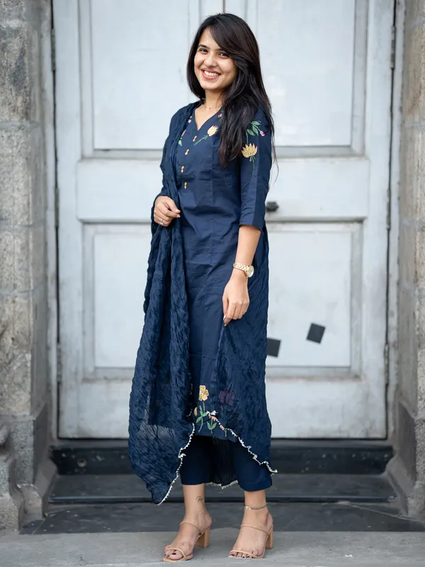 Handcrafted_Teal_Blue_Cotton_Embroidery_Suit_Set