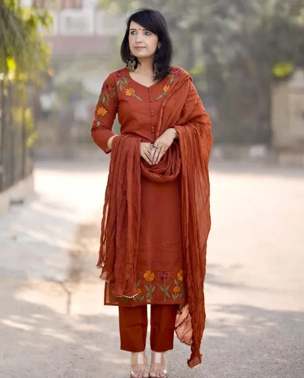 Kesariya_Grace:_Pure_Cotton_Embroidery_Suit_Set_From_The_Heart_Of_Jaipur