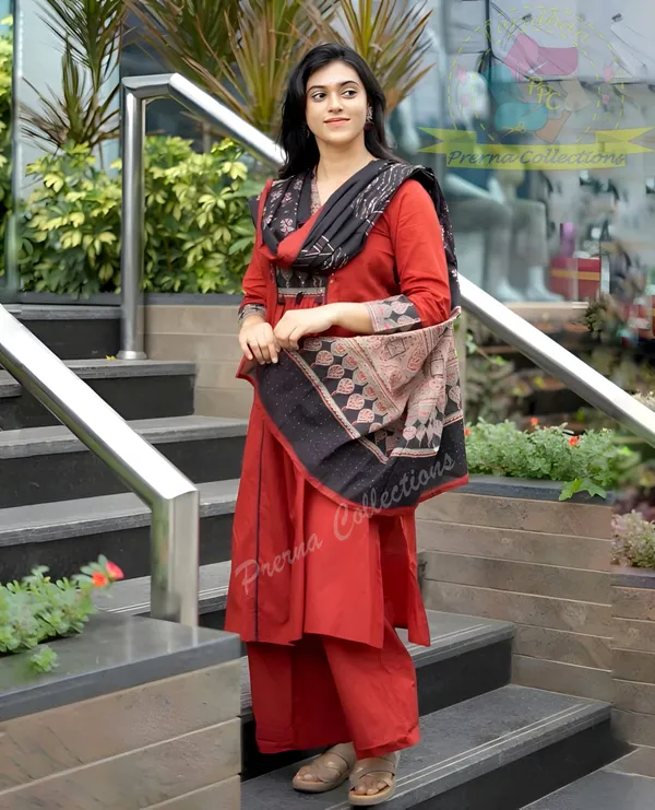 The_Jaipur_Kurti's_Pure_Cotton_Maroon_Suit_With_Pant_and_Dupatta