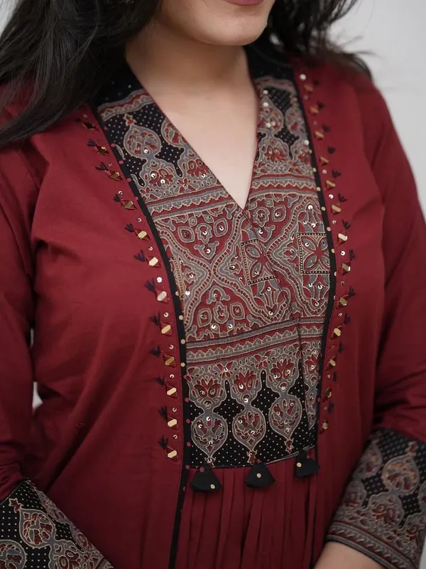 Maroon_Pure_Cotton_Embroidered_Suit_Set_With_Pocket