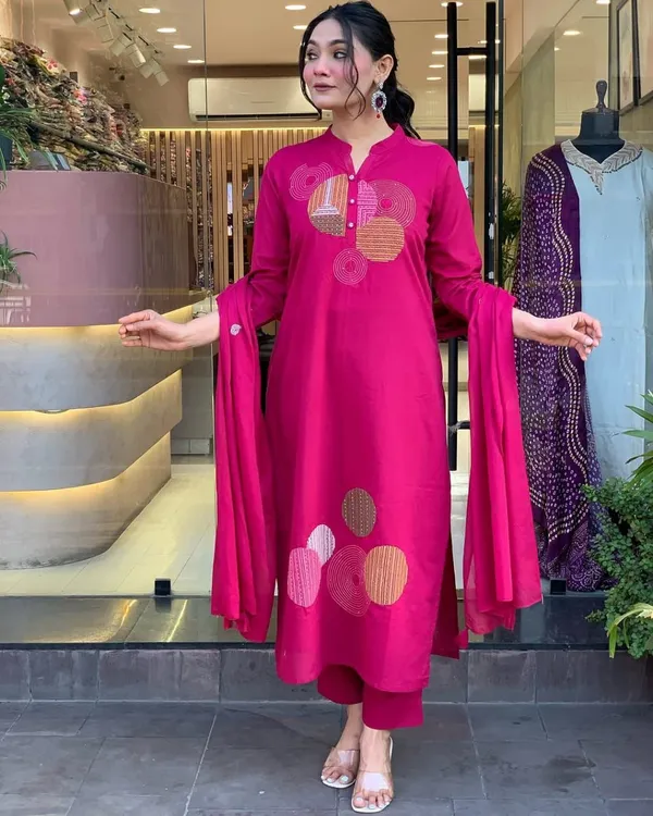 Pink_Petal_Everyday_Mul_Cotton_Kurti
