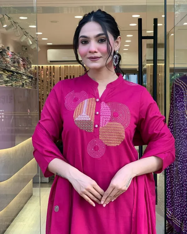 Pink_Petal_Everyday_Mul_Cotton_Kurti