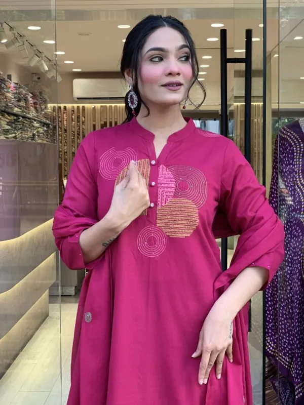 Pink_Petal_Everyday_Mul_Cotton_Kurti