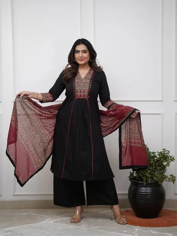 Black_Pure_Cotton_Embroidered_Suit_Set_With_Pocket