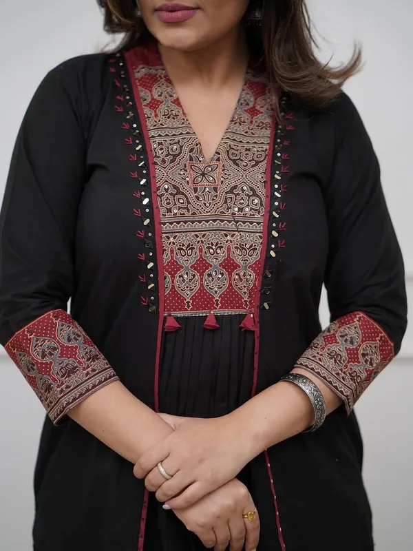 Black_Pure_Cotton_Embroidered_Suit_Set_With_Pocket