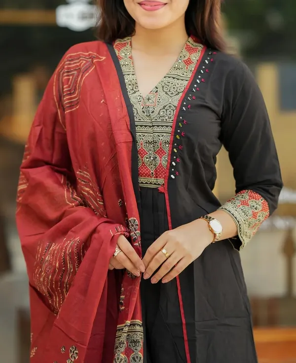 Black_Pure_Cotton_Embroidered_Suit_Set_With_Pocket