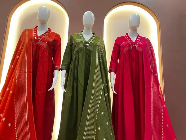 Green_100%_Cotton_Kurta_With_Pant_&_Dupatta_Set_For_Women