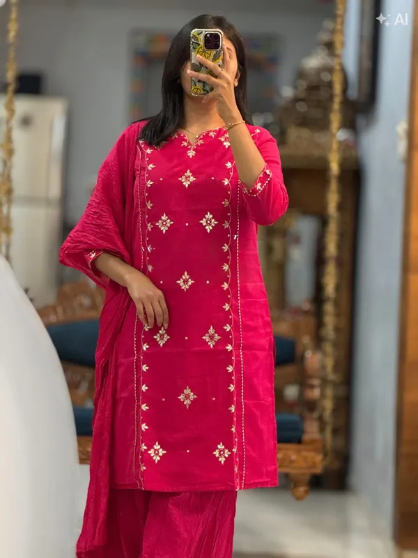 festival__embroderdy_kurta_pent_suit_set