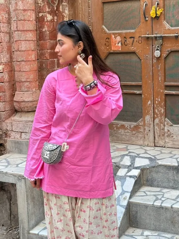 gulanaaz_pink__farshi_suit_set