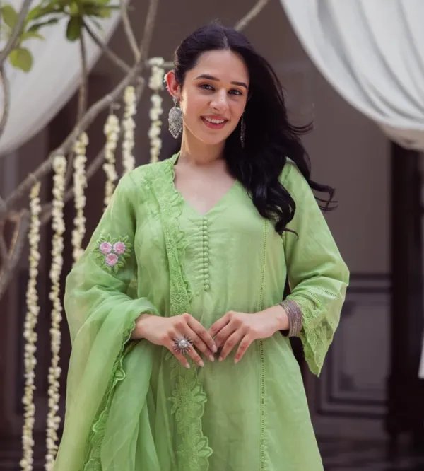 Pastel_Green_Chanderi_Kurta_With_Pant_&_Dupatta_Set_For_Women