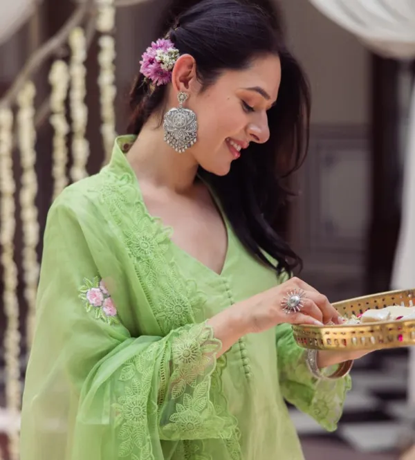 Pastel_Green_Chanderi_Kurta_With_Pant_&_Dupatta_Set_For_Women