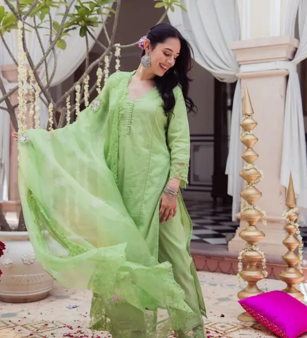 Pastel_Green_Chanderi_Kurta_With_Pant_&_Dupatta_Set_For_Women