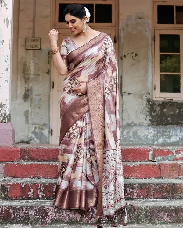 Shiny_Pure_Silk_Saree_With_Gold_Zari_(Unstitched_Blouse_Piece)