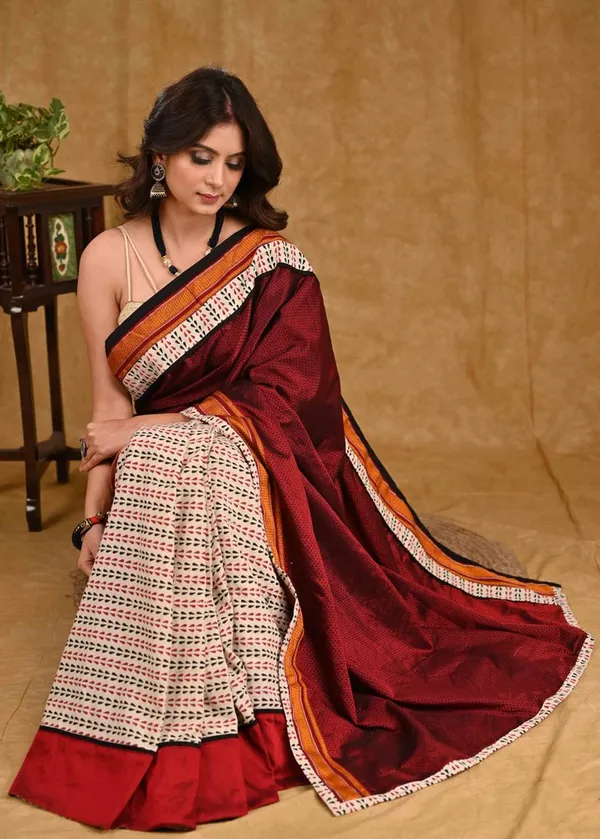 Classy_Maroon_Khun_Pallu_Saree_with_Cream_Ajrakh_Pleats