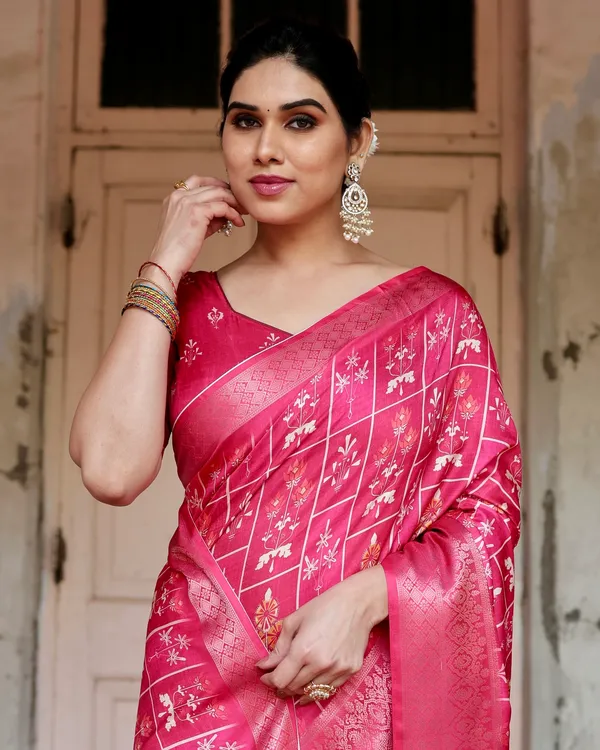 Sara_Pure_Silk_Saree_With_Gold_Zari_(Unstitched_Blouse_Piece)