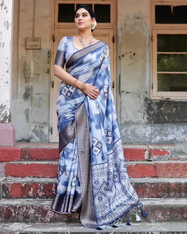 Statement_Pure_Silk_Saree_With_Gold_Zari_(Unstitched_Blouse_Piece)