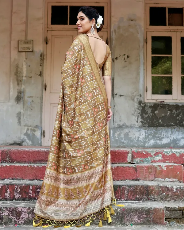 Volar_Pure_Silk_Saree_With_Gold_Zari_(Unstitched_Blouse_Piece)