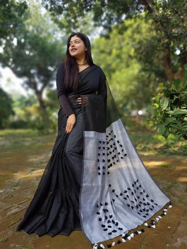 Black_Cotton_Silk_Handloom_Saree_With_Blouse_Piece