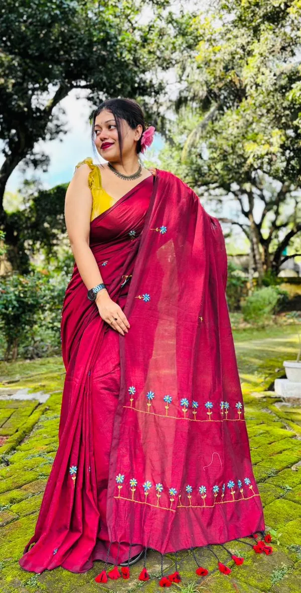 HAND_STITCH_PREMIUM_QUALITY_LAYZY_DAIZY_STITCH_SAREE