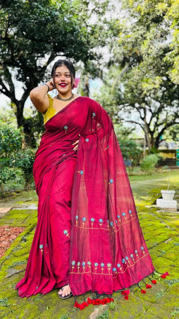 HAND_STITCH_PREMIUM_QUALITY_LAYZY_DAIZY_STITCH_SAREE